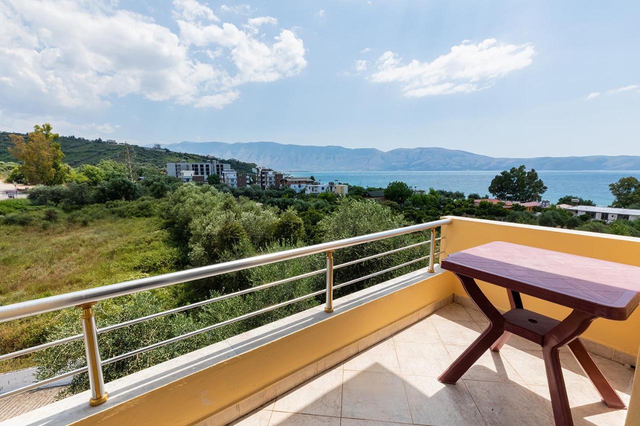 Radhimë Hotel Dini מראה חיצוני תמונה