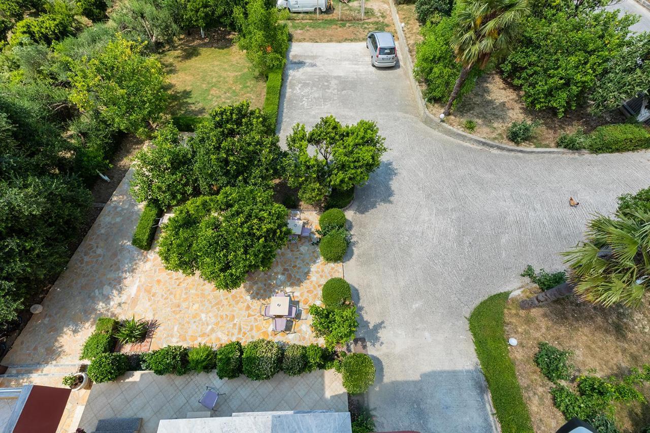 Radhimë Hotel Dini מראה חיצוני תמונה