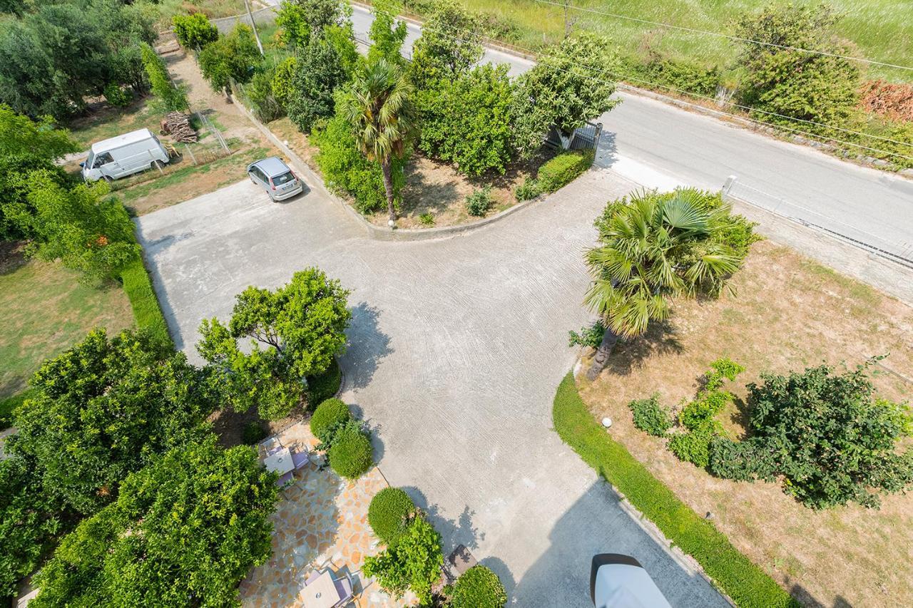 Radhimë Hotel Dini מראה חיצוני תמונה
