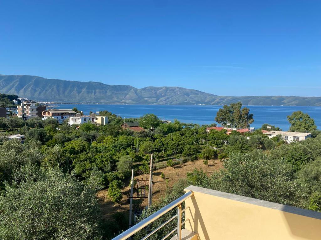Radhimë Hotel Dini מראה חיצוני תמונה